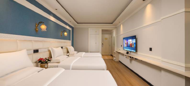 锦顺天华酒店(楚雄彝人古镇店)图片