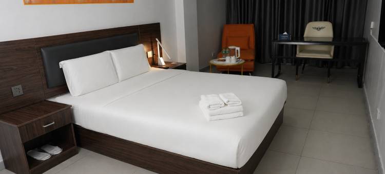 LUNA HOTEL (FORMERLY GUANGDONG HOTEL )图片