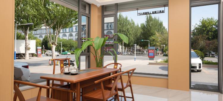亚悦酒店图片
