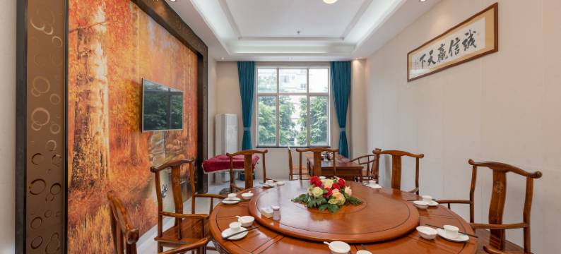 铂纳斯国际酒店(深圳大鹏新区葵涌店)图片