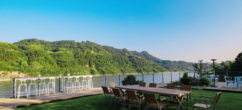 半山泮水智慧民宿(石柱桥头店)图片