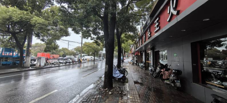 上海馨达宾馆(沈杜公路地铁站店)图片