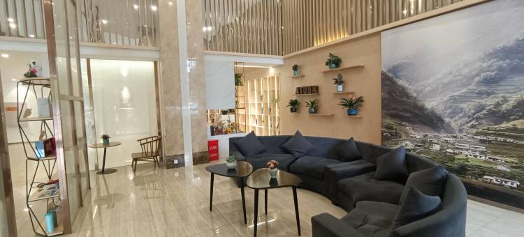 尖峰·奢电竞酒店(成都世纪城新会展中心店)图片