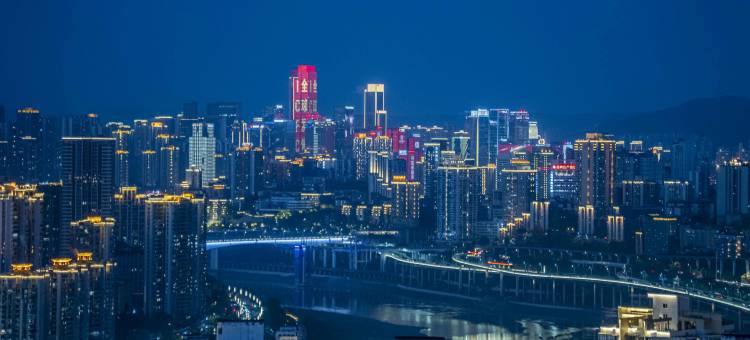 春风暮雨 | 高空江景 ·view影院酒店(企业天地化龙桥地铁站店)图片