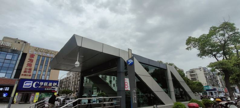 临境轻奢影音民宿(宁波机场鄞州大道地铁站店)图片