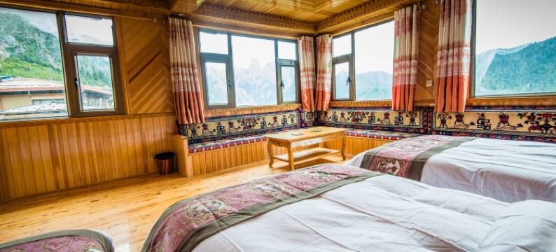 迭部扎尕那吉祥如意客栈图片