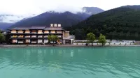 Elodie private resort at Lugu Lake - Bãi đậu xe