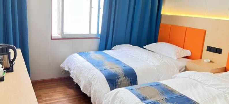 改则富海商务宾馆图片