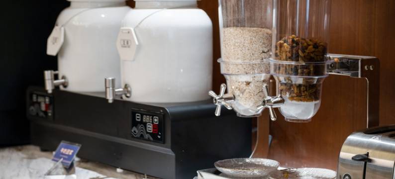 南阳方城高铁站兰欧国际酒店图片