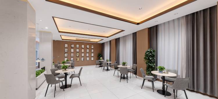 国韵大酒店(花洲书院邓州站店)图片