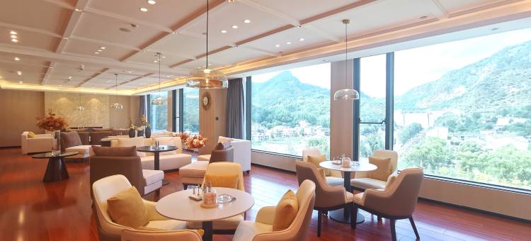 地建南山花园酒店(仙娥湖旅游区店)图片