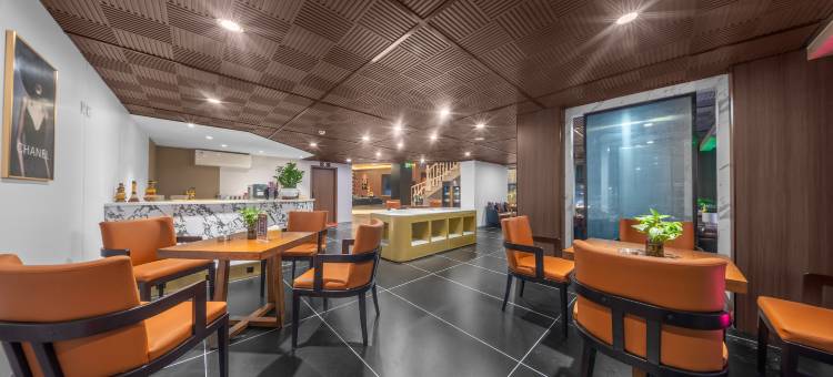 假日自在酒店(成都温江南熏大道地铁站店)图片