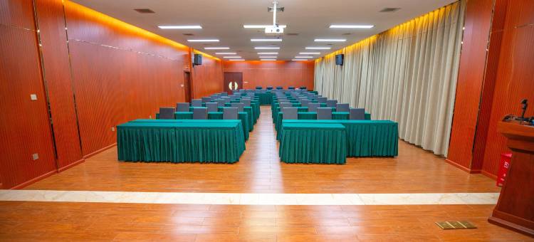 新平世豪大酒店图片