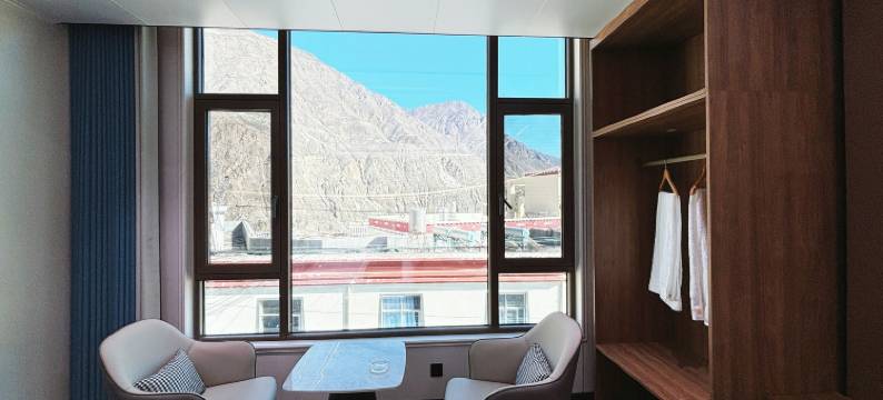 恰吾色丁民宿(德钦奔子栏店)图片