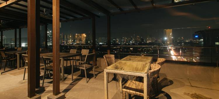 红多兹高级酒店-奎松市西部大道(RedDoorz Premium @ West Avenue Quezon City)图片