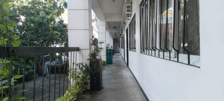 特索罗公寓酒店(RedDoorz @ Tesoro Apartments Ermita Manila)图片