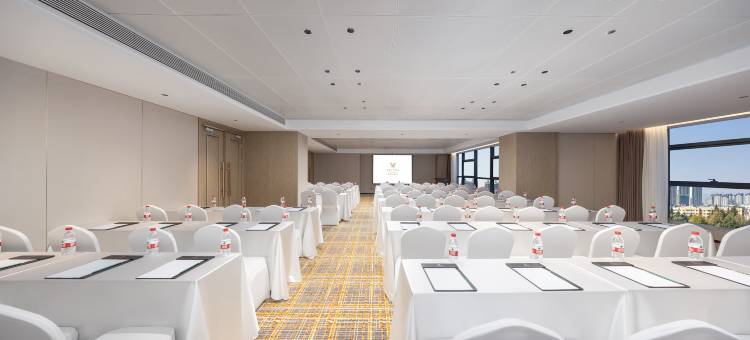 维也纳国际酒店(成都熊猫基地北湖公园店)图片