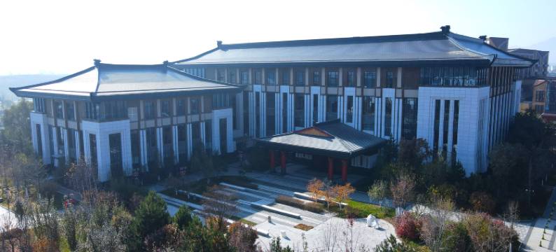 涞源华中假日酒店图片