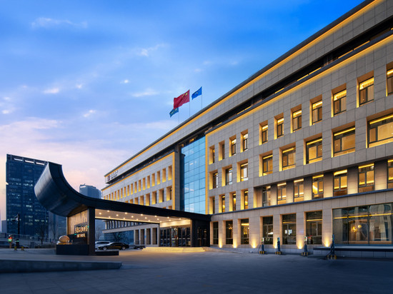 禾泰云栖酒店(济南高新万达广场齐鲁软件园店)