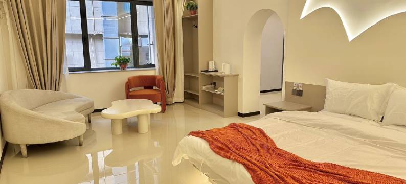 朝暮·ins设计轻奢美宿(呼和浩特站海亮广场店)图片