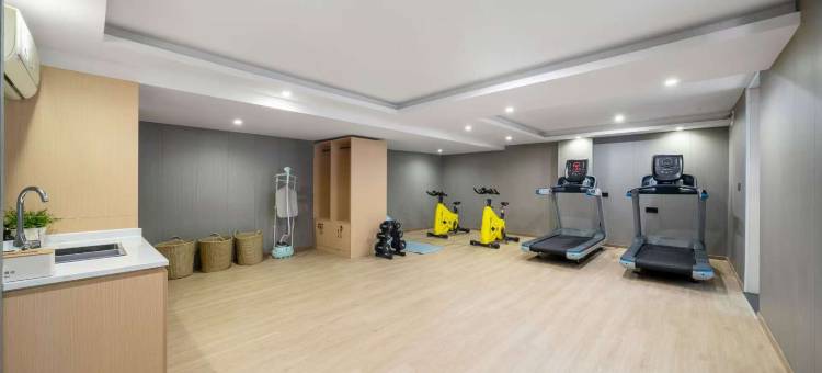 艺龙海雅酒店(重庆沙坪坝磁器口地铁站店)图片