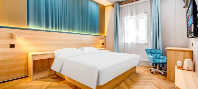 勒拿河畔酒店图片