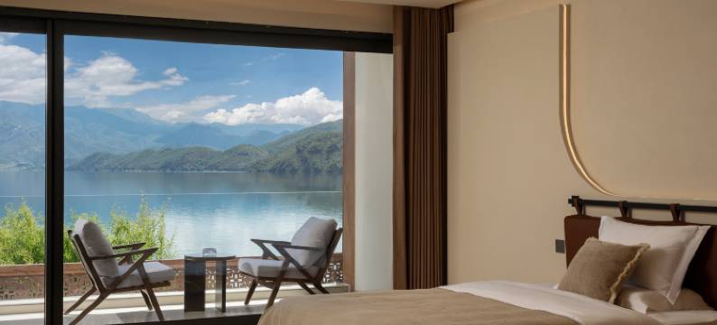 泸沽湖路途湖景度假酒店(大落水码头店)图片