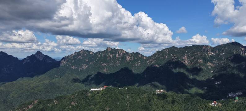 九华山六如·云见花园民宿(九华街肉身宝殿店)图片