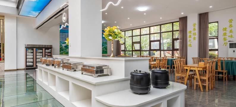 峨眉山钰扁鹊酒店(峨眉山高铁站报国寺店)图片