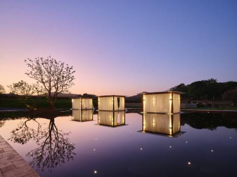 南京澹兮·珍珠泉温泉湖畔山居图片