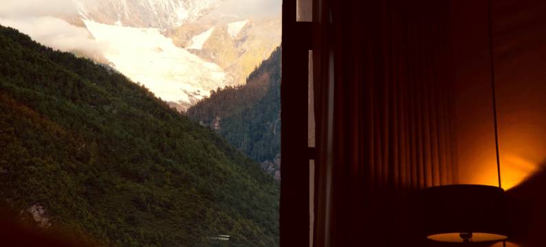 德钦茸洽·梅里秘境山居图片