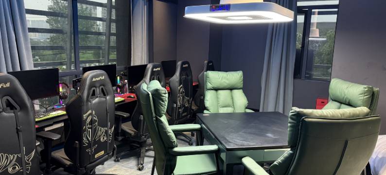 嗨熊电竞酒店(太子殿地铁站店)图片