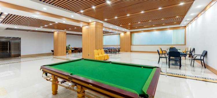 腾冲美尔翡翠皇冠建国酒店(文星楼砚湖公园店)图片