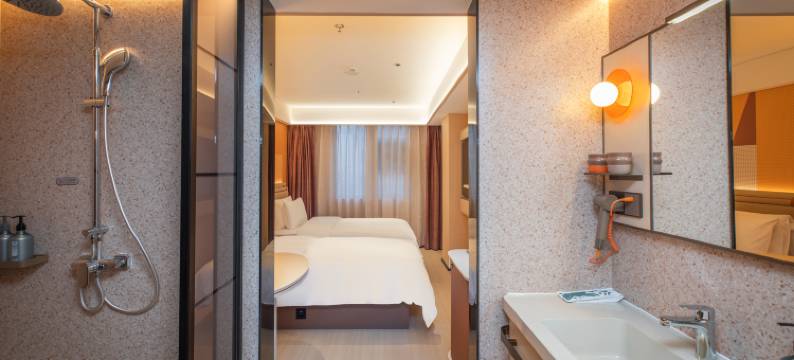 未迟酒店(南京新街口地铁站明瓦廊美食街店)图片