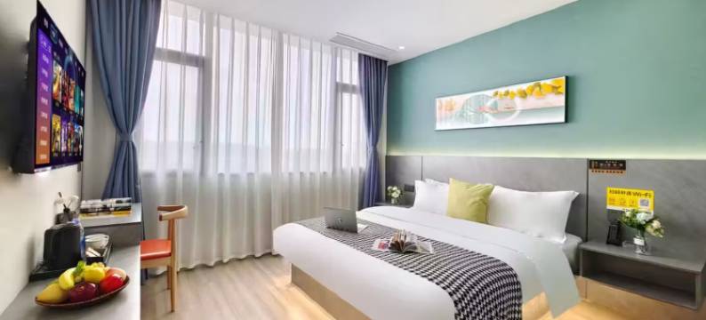 大英蓝钻主题酒店(四川文轩职业学院店)图片