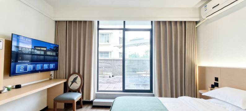 乐去智选酒店(广汉夜市高铁北站店)图片