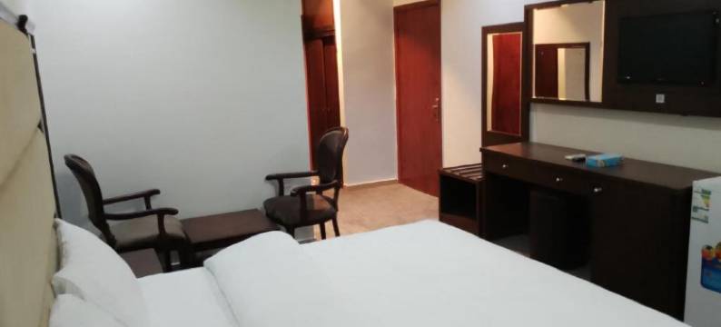 尼鲁菲尔阿尔哈达酒店(Nilufer AlHada Hotel)图片