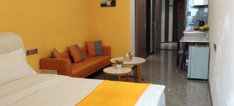 云一公寓(中山港口镇保利广场店)图片