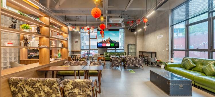 旅小二青旅(杭州东站店)图片