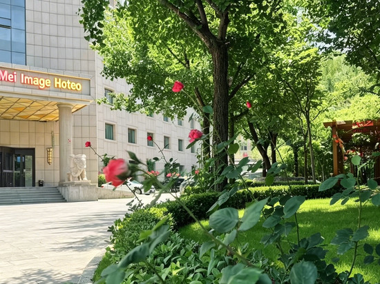 泉美·映像Healing氧吧·磁化水野奢酒店(阳泉狮脑山街店)