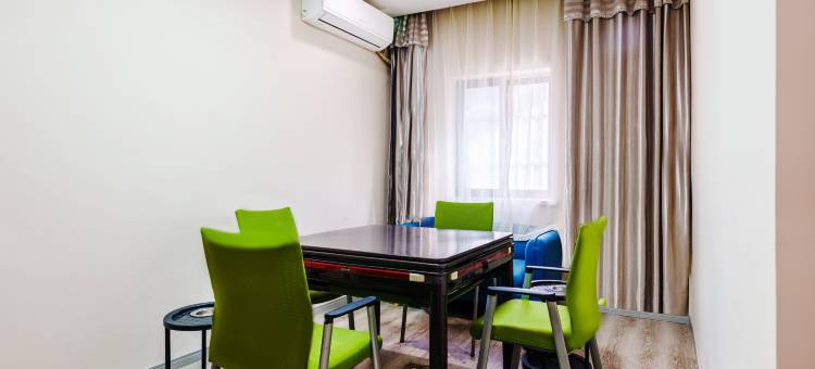 南京清橙酒店(江宁万达广场新亭路地铁站店)图片