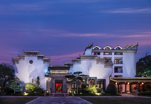 Hengdian Film and Television City Longjing Yuyu Yinshu over view