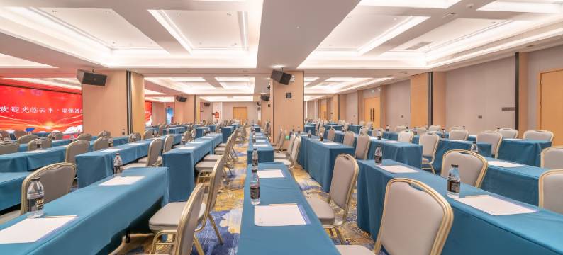 云丰瑞锦酒店(广西大学动物园地铁站店)图片