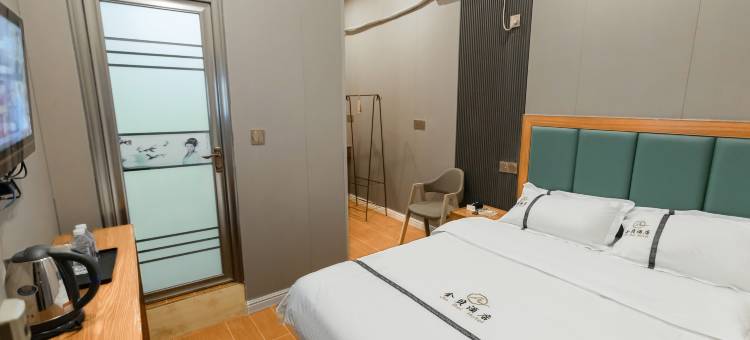 营山金贝酒店(亿联建材家居五金城华英实验学校店)图片
