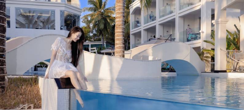 无界 · 空间设计酒店(亚龙湾博后村店)图片