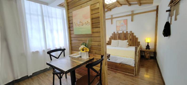 只为等你客栈(张家界火车站天门山索道站店)图片