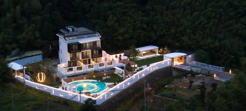 莫干山荒草地民宿•溯溪私汤温泉花园别墅图片