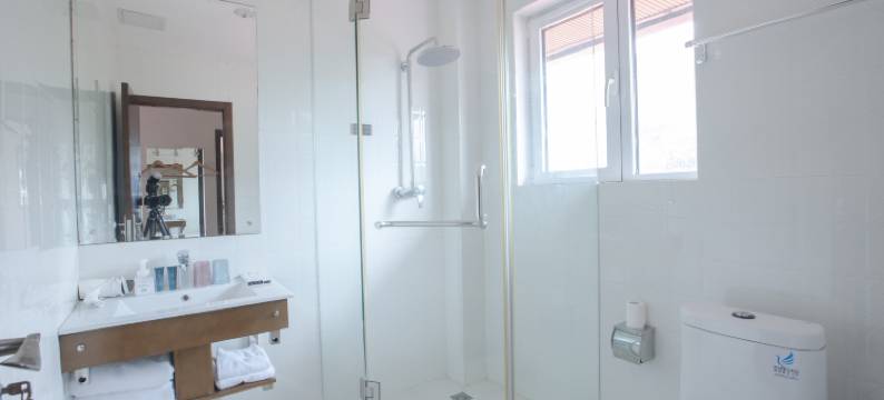 青岛宾临颐舍酒店(石老人海水浴场国际会展中心店)图片