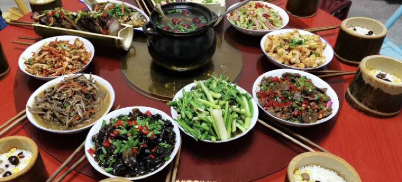 平江古枫迎山庄图片