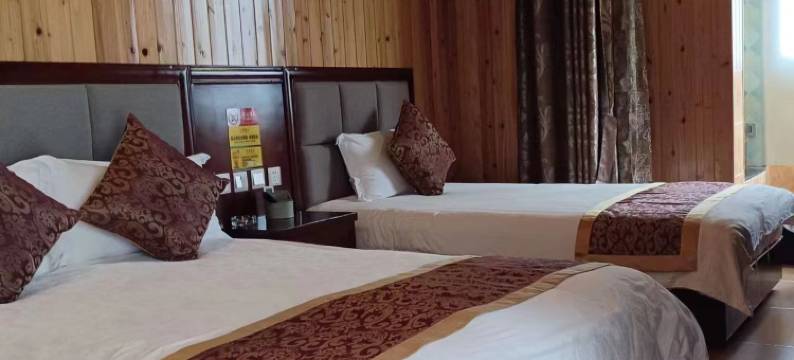 泸定川西印象假日酒店图片